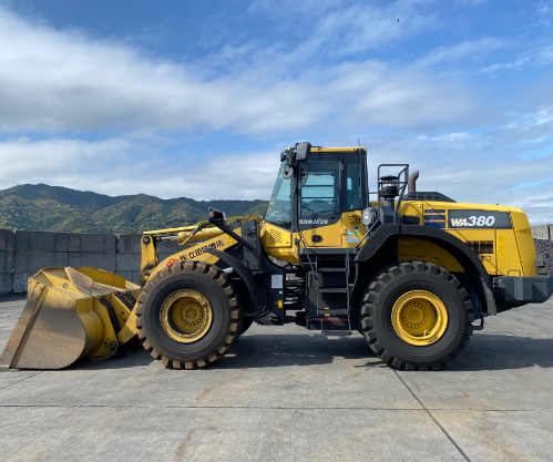 ホイールローダー WA380-8